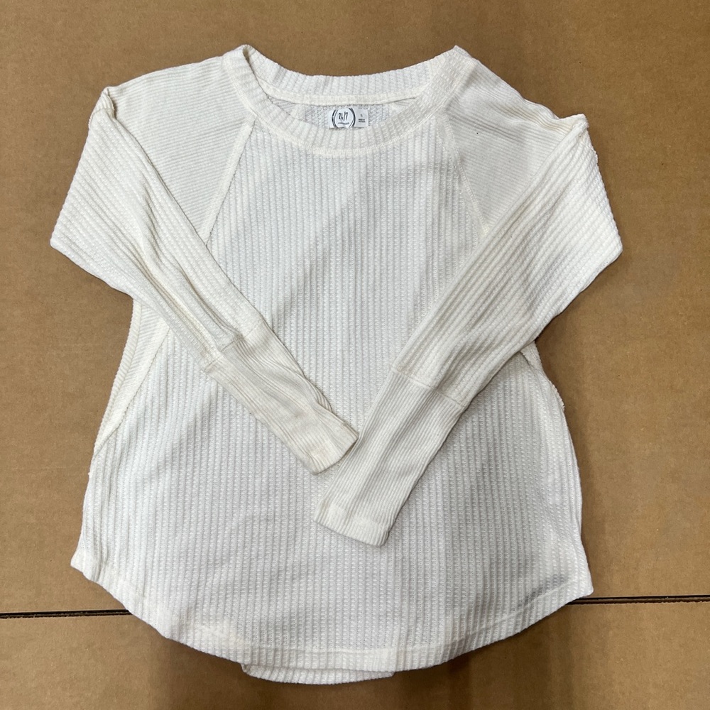Maurice's 24/7 cream thermal long sleeve shirt tshirt Size Small NWOT